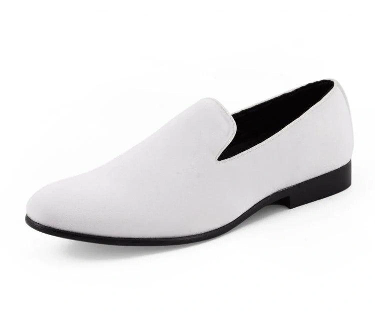Zachte witte Suède Slipper Schoenen – Luxe Comfort voor Elke Avond.